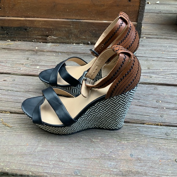 JUST FAB Melrose Black & White Wedge heel w brown ankle strap SZ 9 - Picture 5 of 11